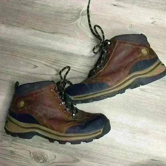 Boys Timberland Hiking Boots Waterproof Sz 4 Nice condition brown and black - Picture 1 of 5